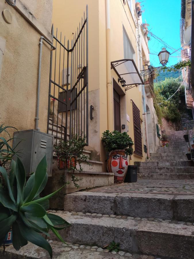 Casa Bianca - Luxury With Balcony In The City Centre Taormina Eksteriør bilde